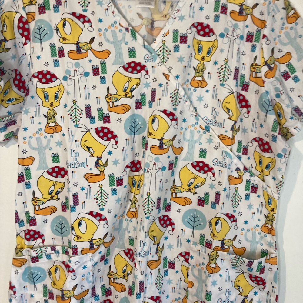 Medical ShrubTweety Bird Women Office Work- Multicolor Size L